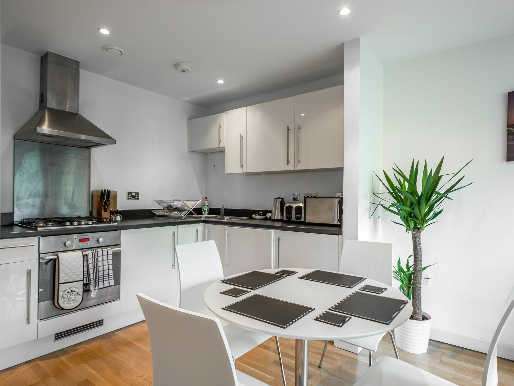City Center Apartment ベドフォード エクステリア 写真